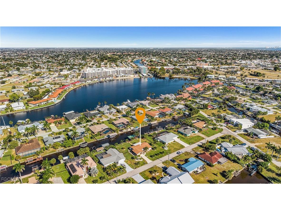 425 Pinecrest Court Cape Coral FL 33904 2025020552 image40