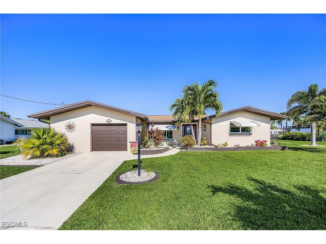 425 Pinecrest Court Cape Coral FL 33904 2025020552 image7