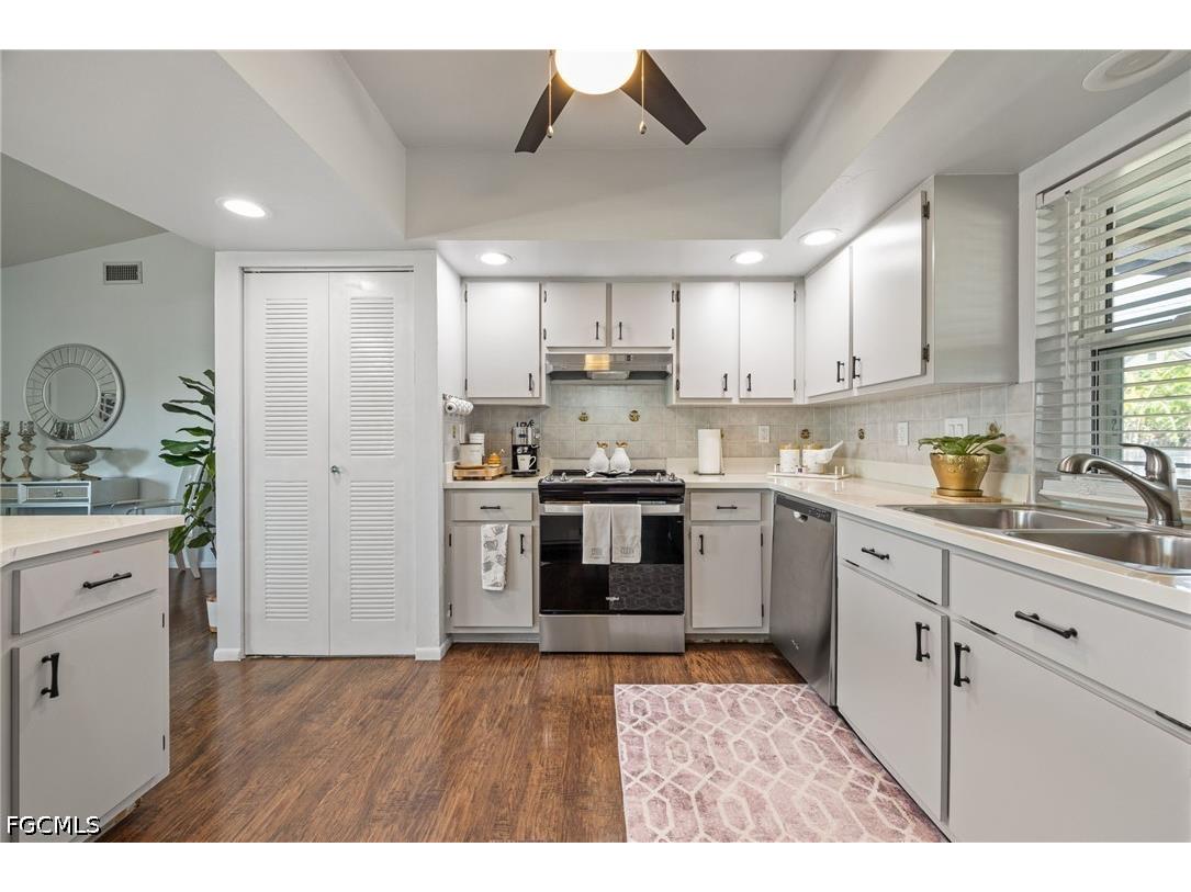 425 SW 43rd Lane Cape Coral FL 33914 2026019155 image10