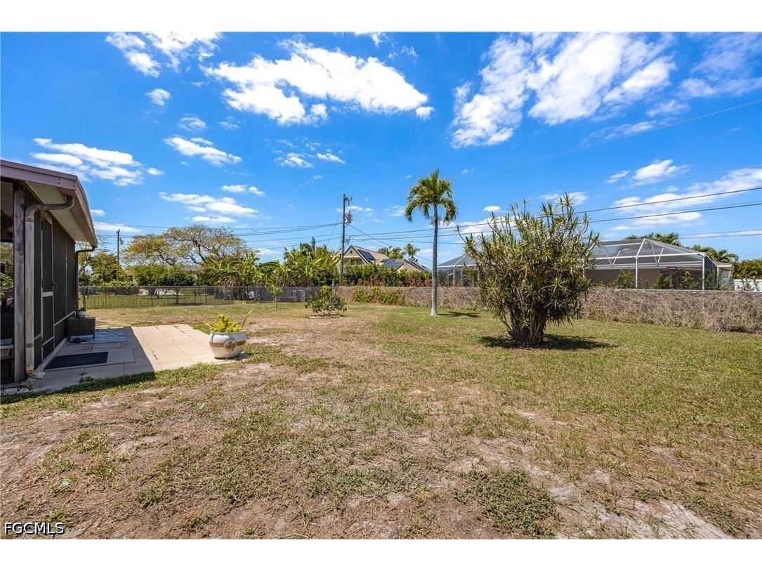 425 SW 43rd Lane Cape Coral FL 33914 2026019155 image22