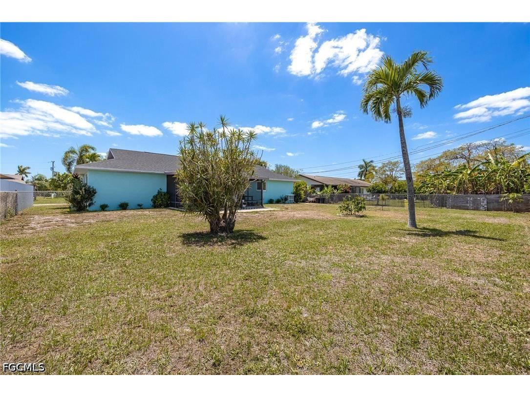 425 SW 43rd Lane Cape Coral FL 33914 2026019155 image23