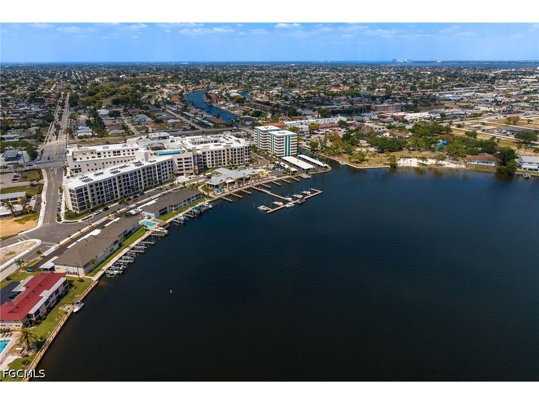 425 SW 43rd Lane Cape Coral FL 33914 2026019155 image32
