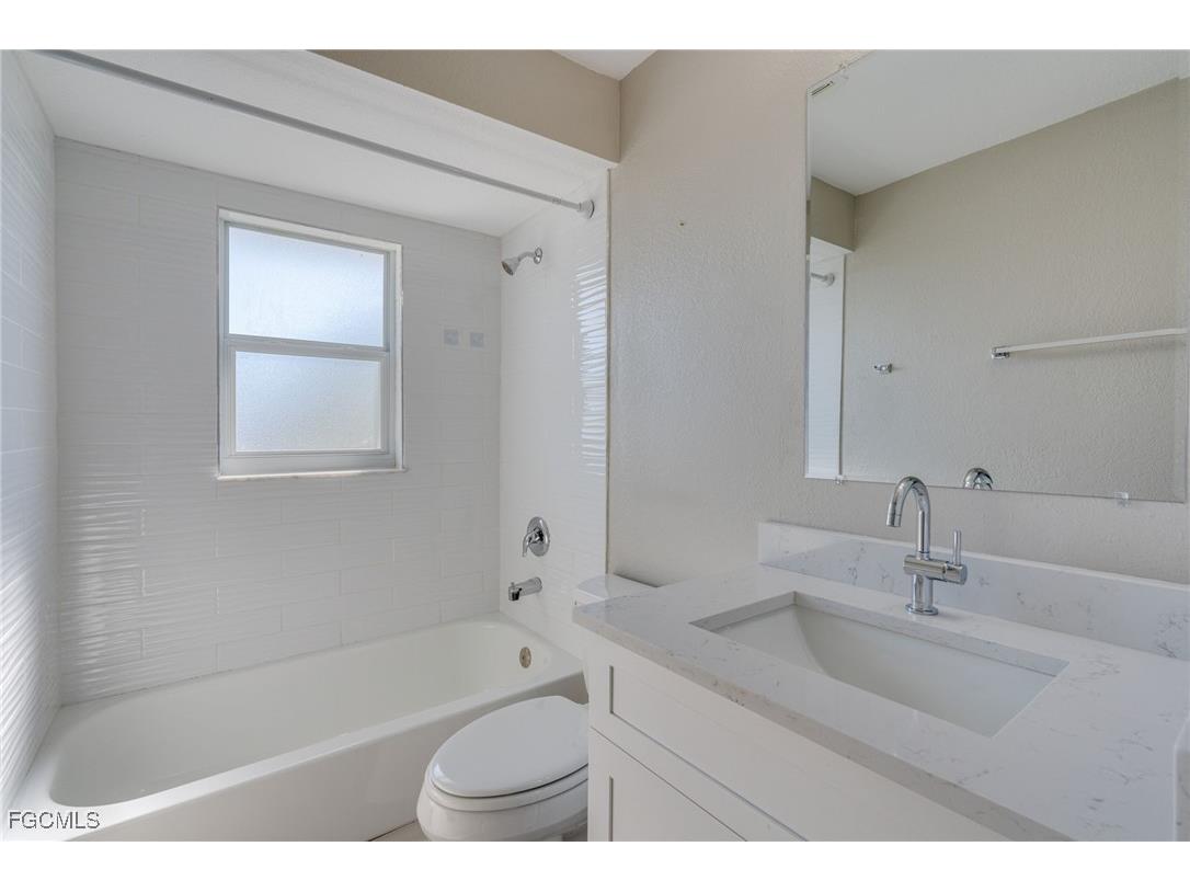 425 SW 47th Terrace #5-8 Cape Coral FL 33914 2025019547 image15