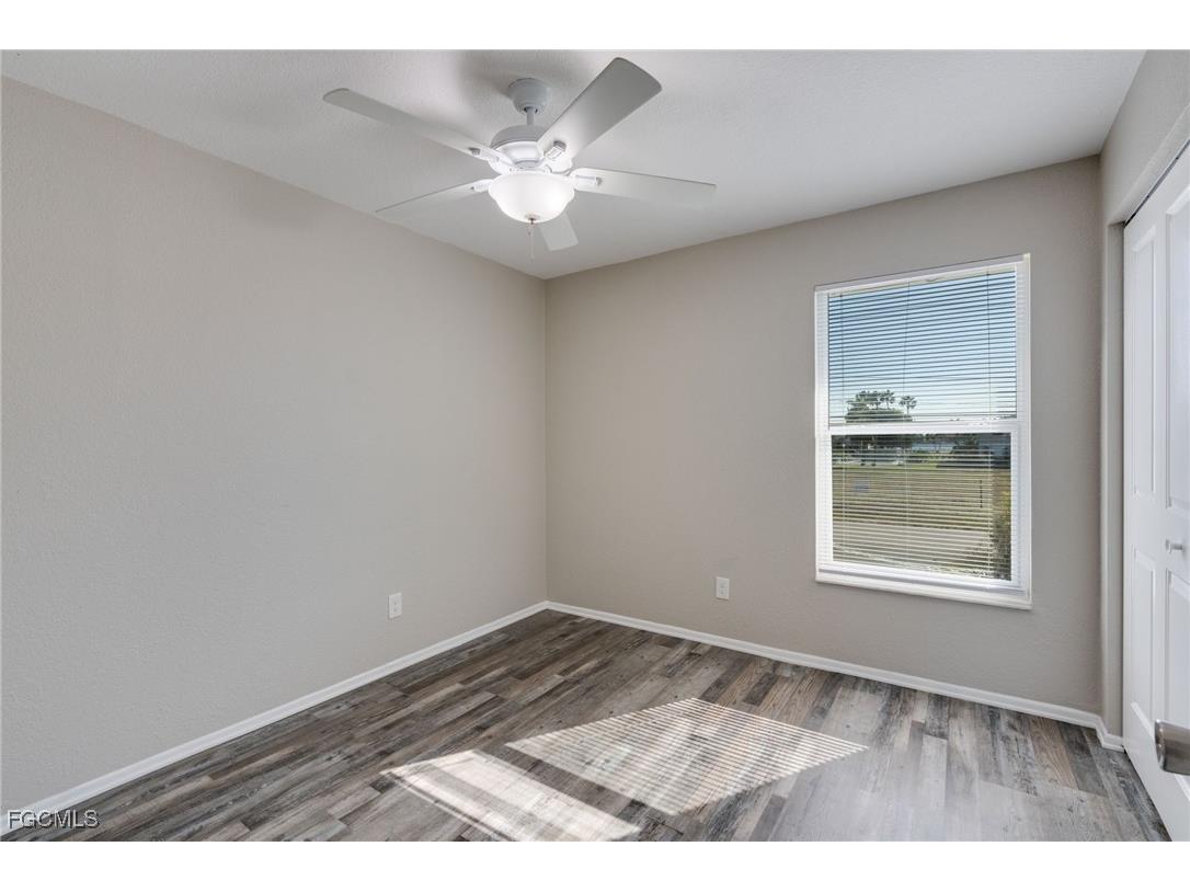 425 SW 47th Terrace #5-8 Cape Coral FL 33914 2025019547 image16