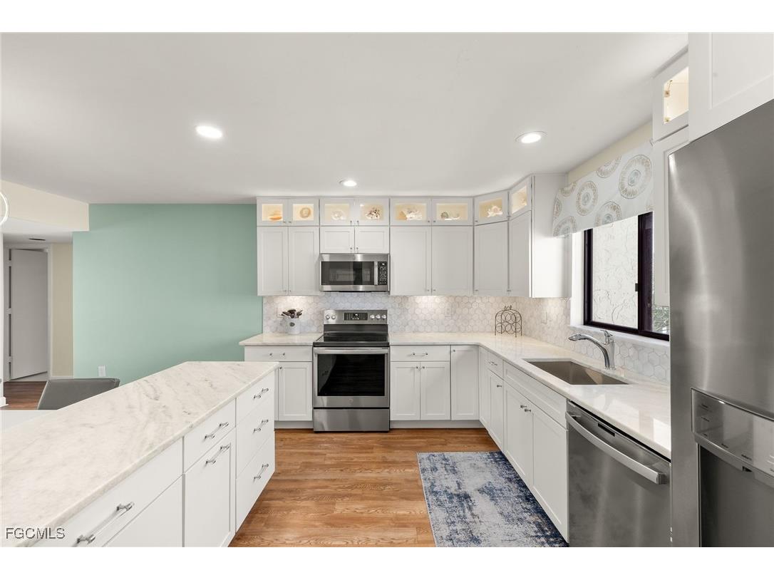 4250 Steamboat Bend #202 Fort Myers FL 33919 2025014228 image5