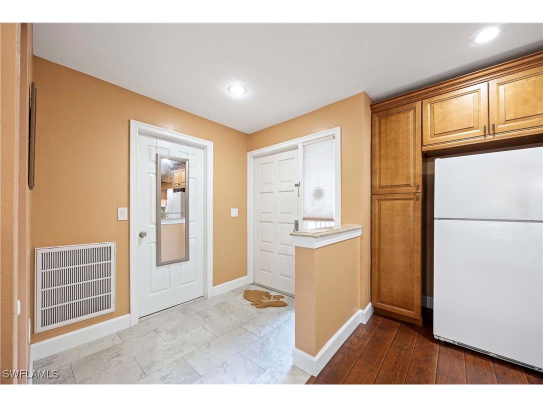 4250 Steamboat Bend #203 Fort Myers FL 33919 225079975 image2