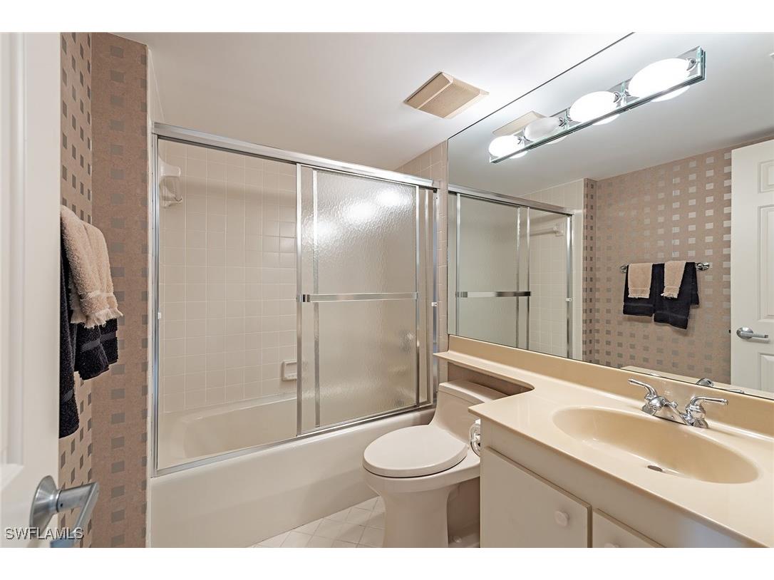 4251 Gulf Shore Boulevard N #11B Naples FL 34103 225074194 image8