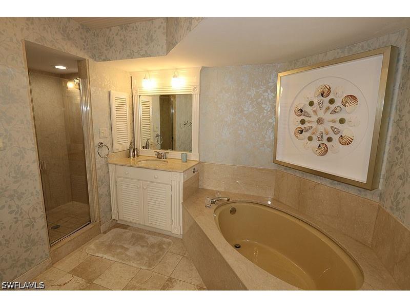 4251 Gulf Shore Boulevard N #17A Naples FL 34103 226019772 image16