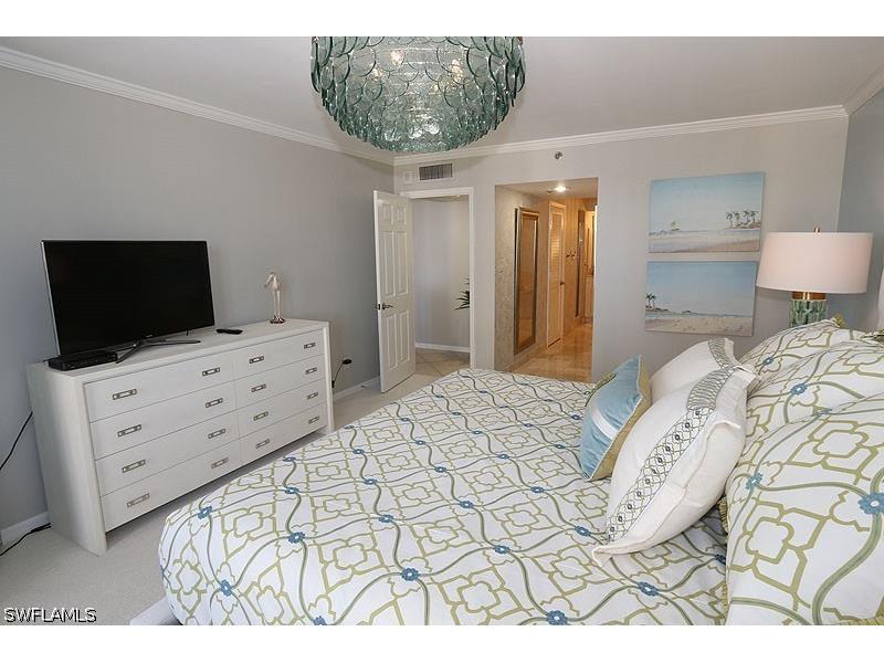 4251 Gulf Shore Boulevard N #17A Naples FL 34103 226019772 image21