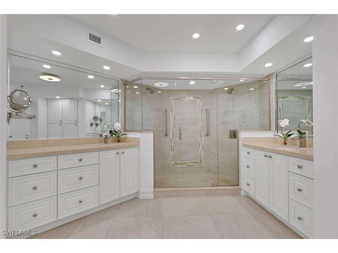 4251 Gulf Shore Boulevard N #5B Naples FL 34103 225081103 image25