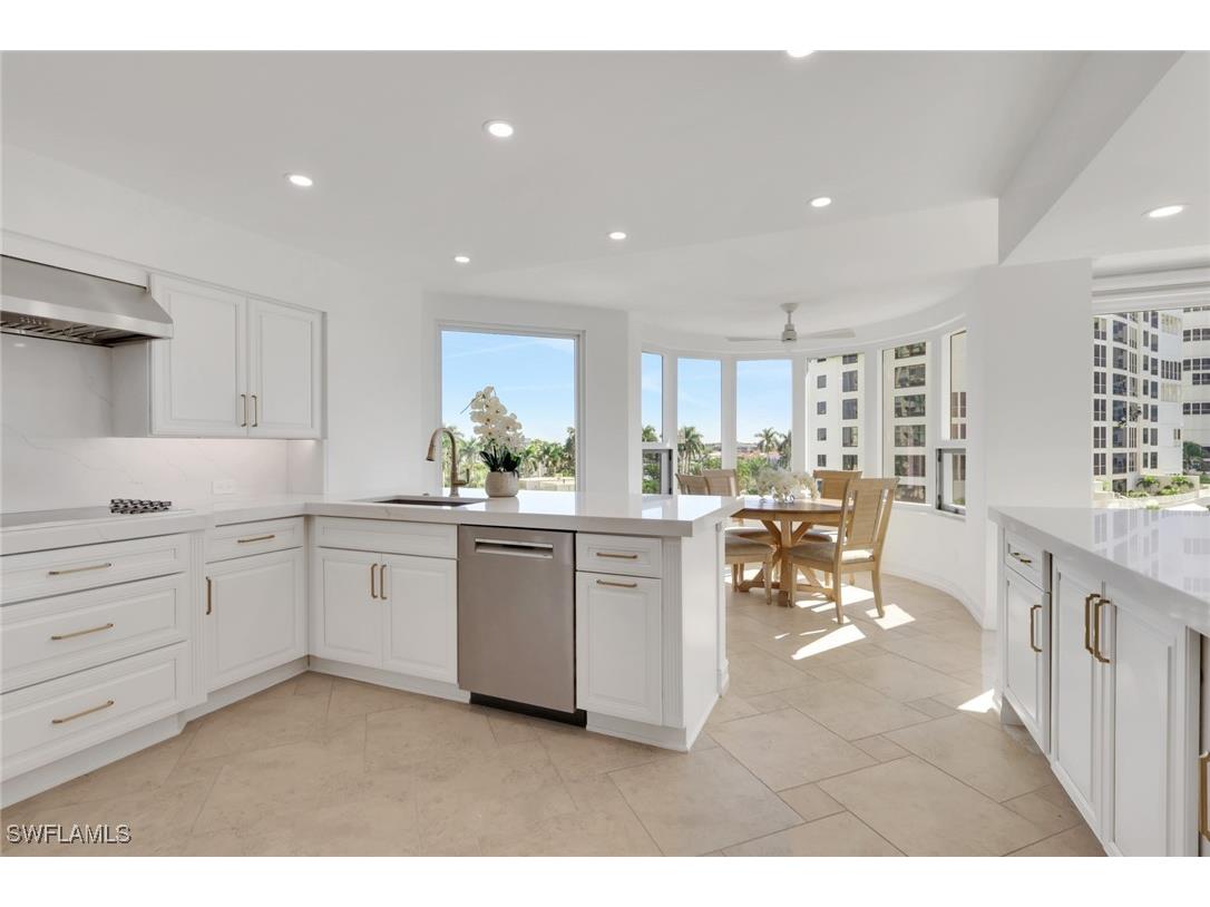 4251 Gulf Shore Boulevard N #5B Naples FL 34103 225081103 image4