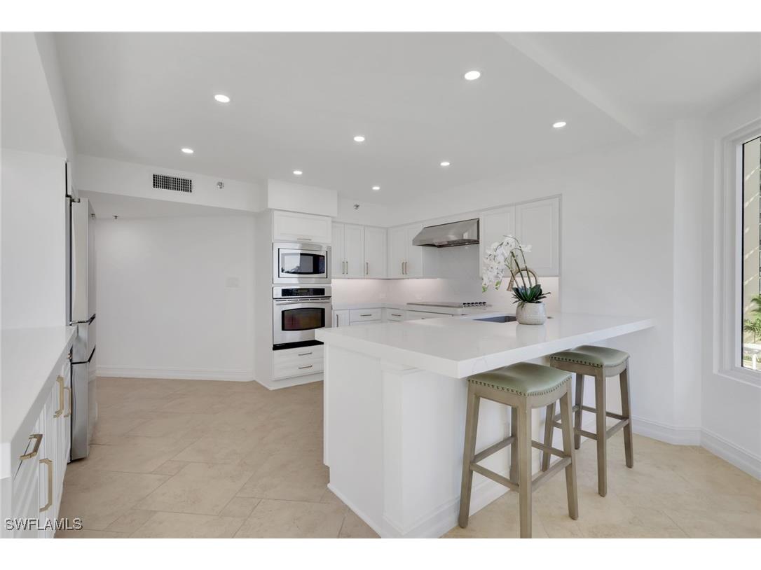 4251 Gulf Shore Boulevard N #5B Naples FL 34103 225081103 image8