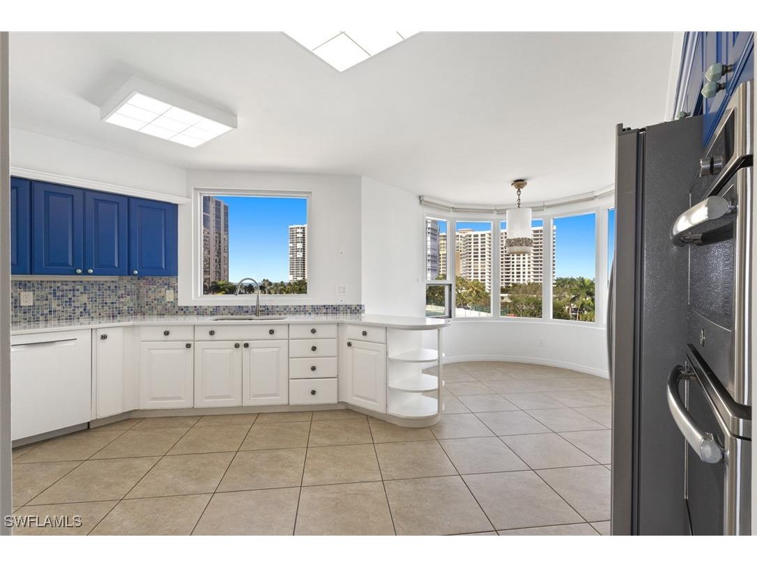 4251 Gulf Shore Boulevard N #6A Naples FL 34103 226005558 image10