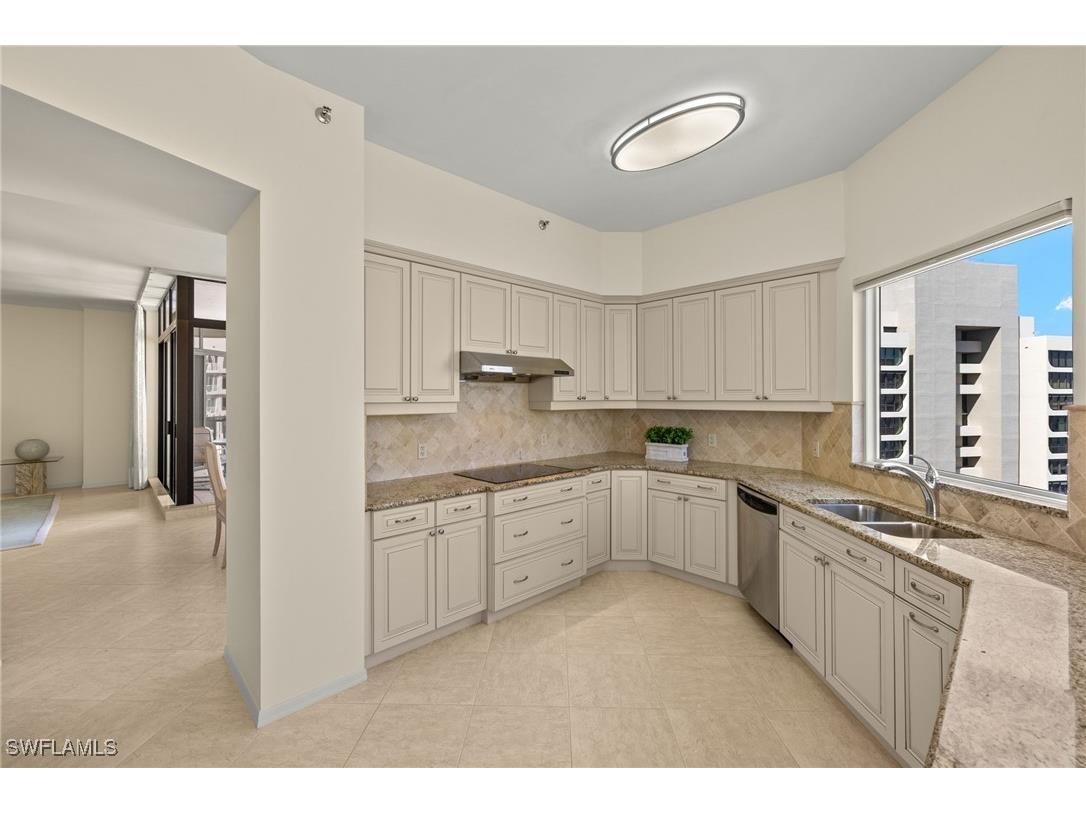 4251 Gulf Shore Boulevard N #PH-A Naples FL 34103 225070122 image17