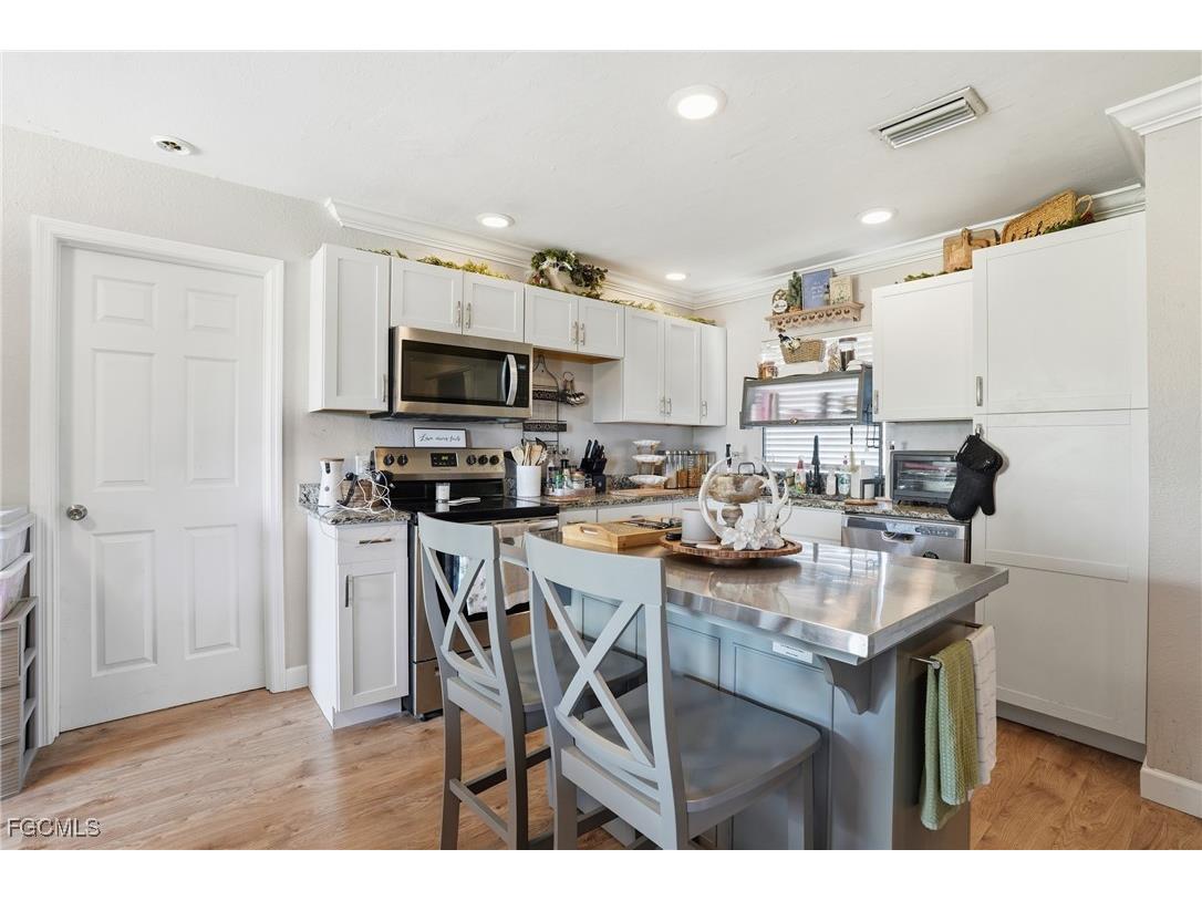 4251 Island Circle #7 Fort Myers FL 33919 2026000122 image11