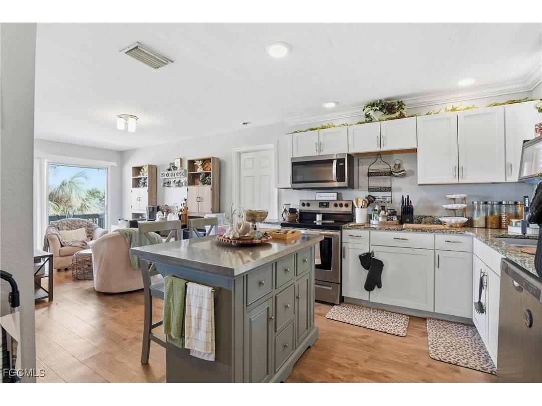 4251 Island Circle #7 Fort Myers FL 33919 2026000122 image12