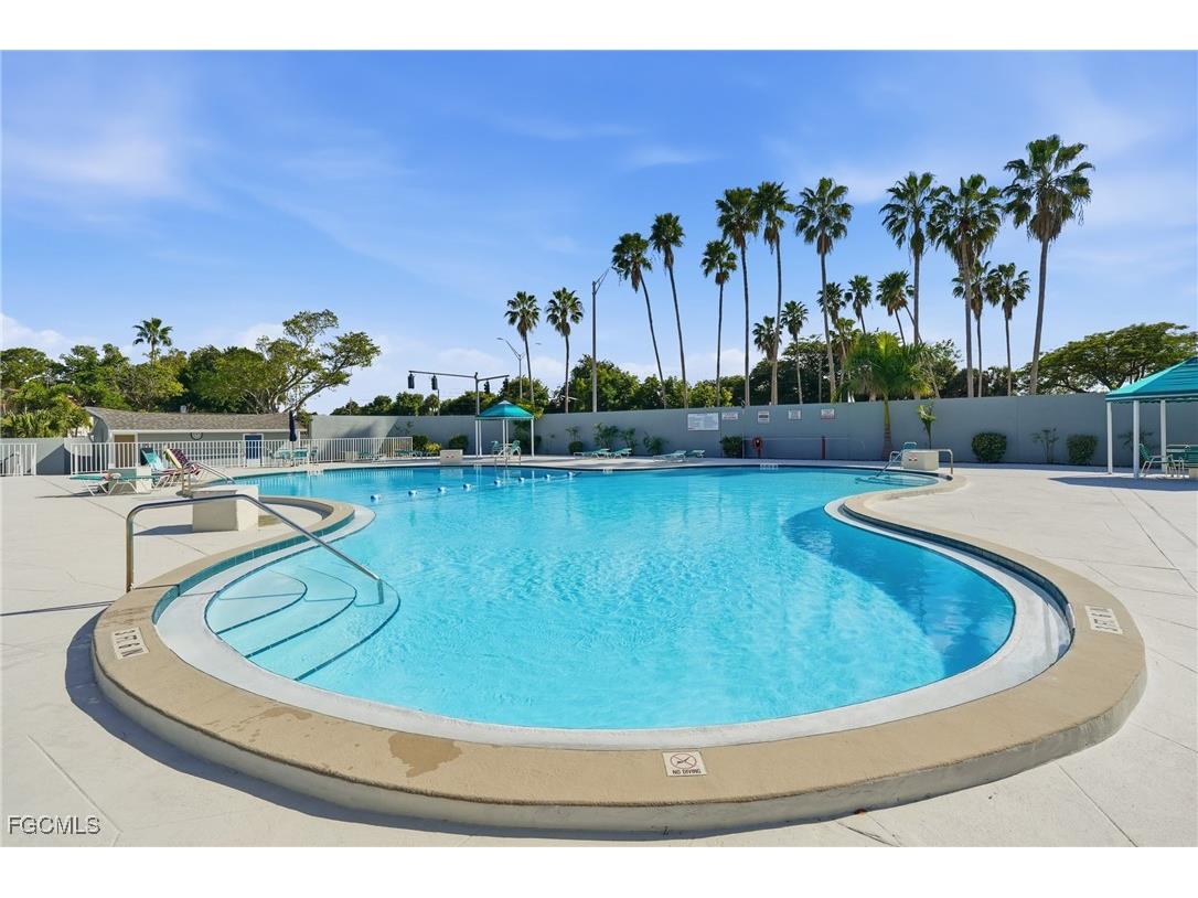 4251 Island Circle #7 Fort Myers FL 33919 2026000122 image7