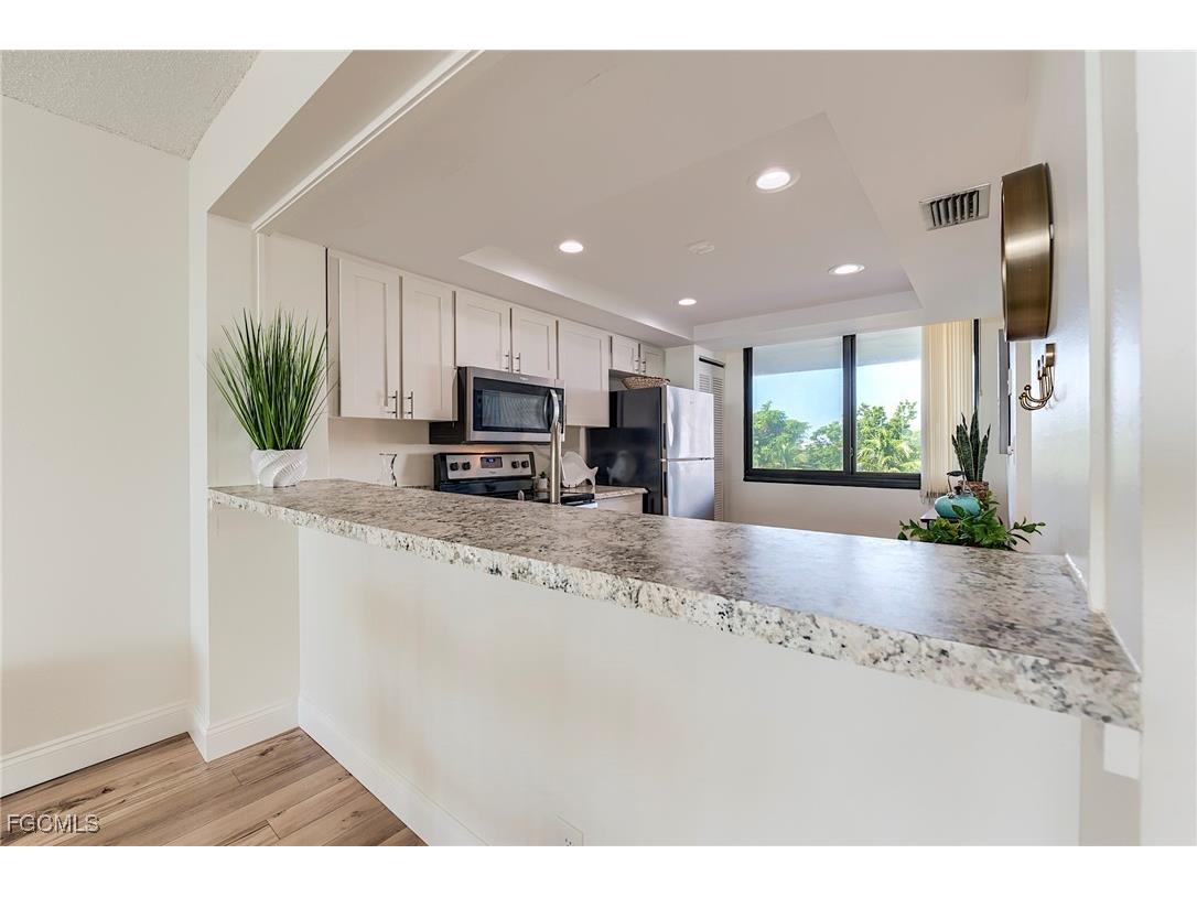 4253 Bay Beach Lane #C3 Fort Myers Beach FL 33931 2025007469 image13