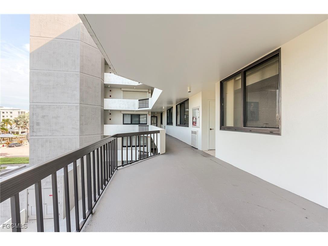 4253 Bay Beach Lane #C3 Fort Myers Beach FL 33931 2025007469 image8