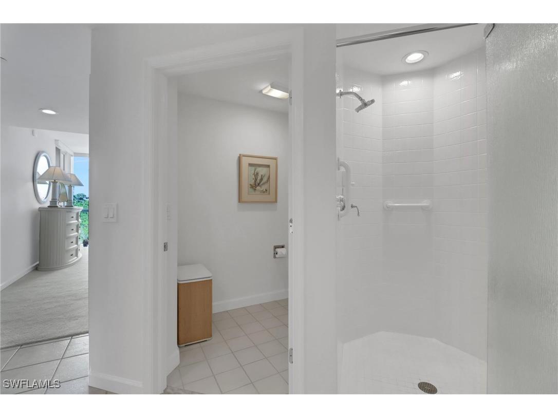 4255 Gulf Shore Boulevard N #201 Naples FL 34103 225082684 image20