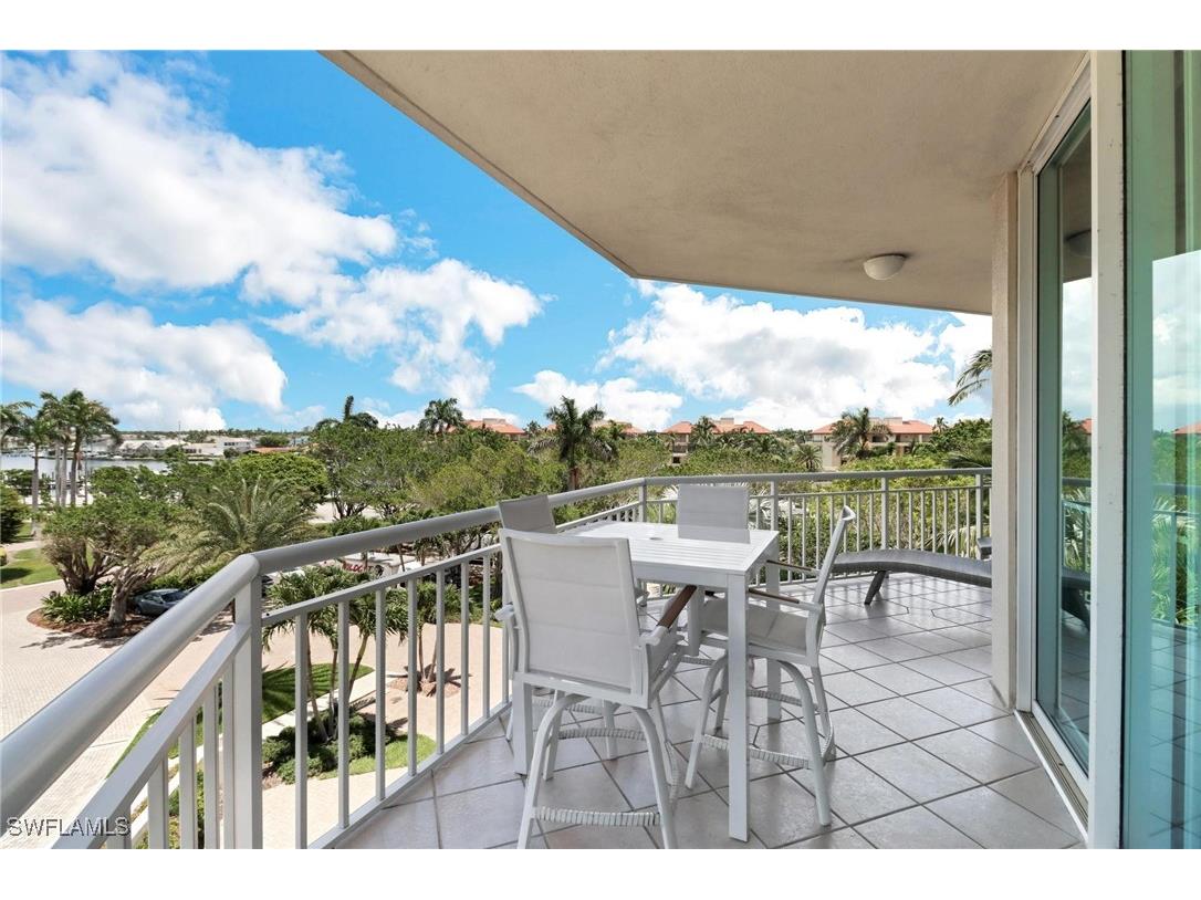 4255 Gulf Shore Boulevard N #201 Naples FL 34103 225082684 image28