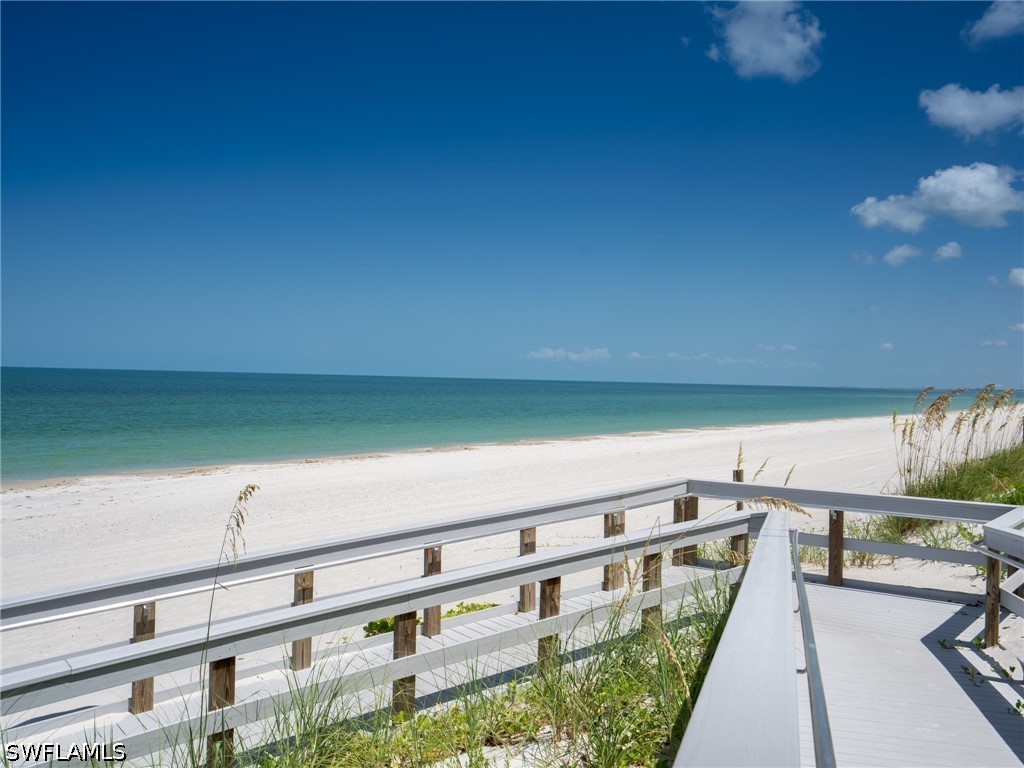 4255 Gulf Shore Boulevard N #207 Naples FL 34103 226024278 image1