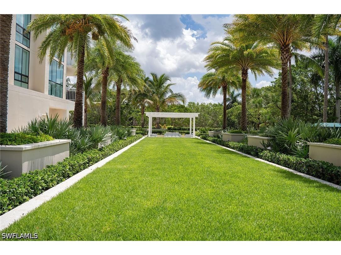 4255 Gulf Shore Boulevard N #207 Naples FL 34103 226024278 image20