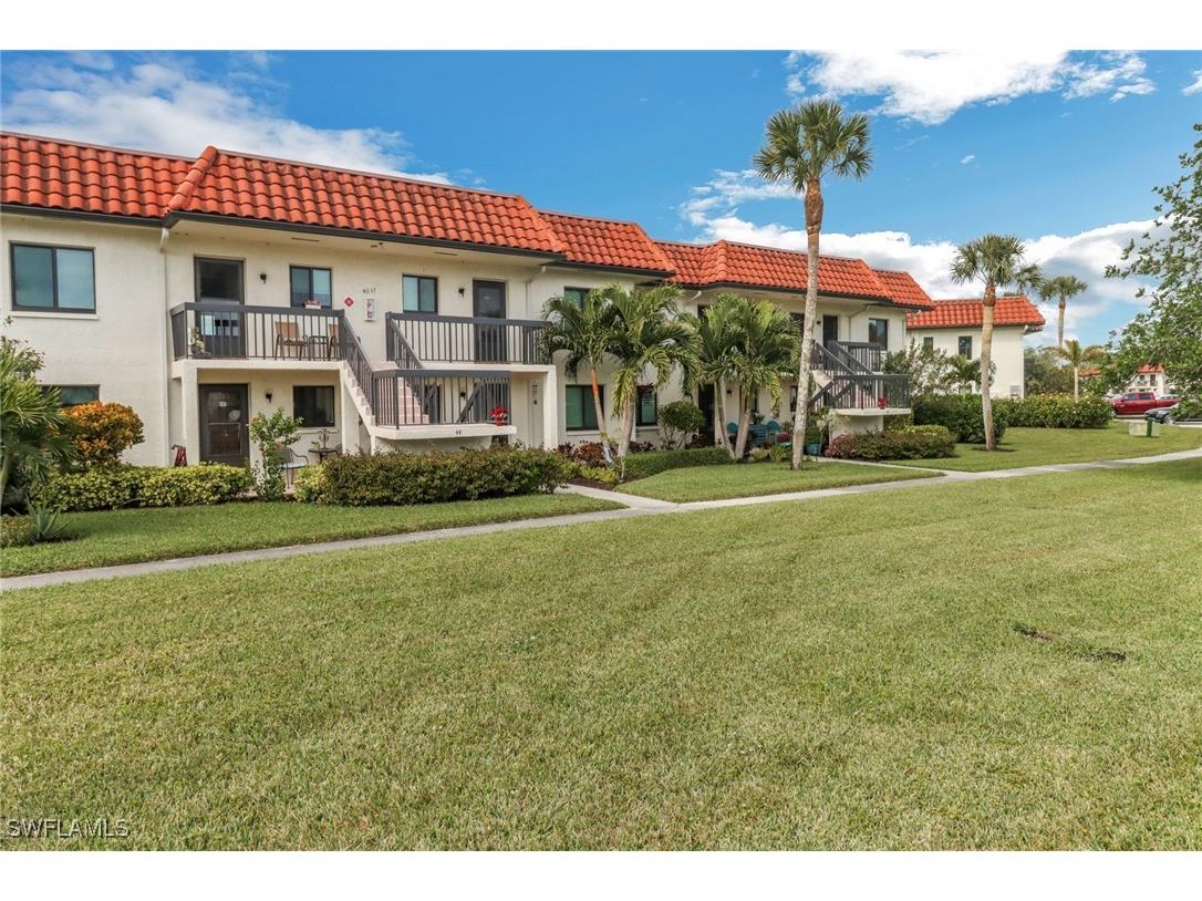 4257 27th Court SW #202 Naples FL 34116 225006432 image1