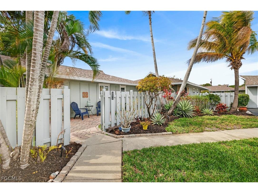 4257 Island Circle #3 Fort Myers FL 33919 2026010838 image1
