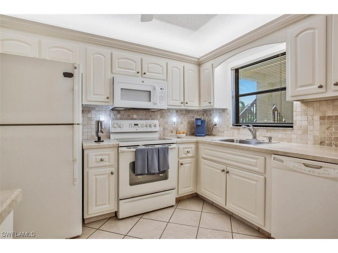 4258 27th Court SW #101 Naples FL 34116 224004940 image1