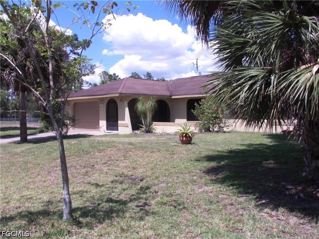 426 Hamilton Avenue Lehigh Acres FL 33972 2026024693 image1