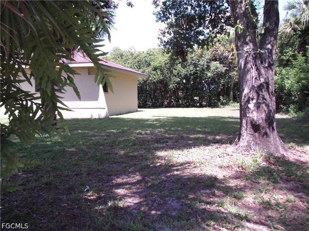 426 Hamilton Avenue Lehigh Acres FL 33972 2026024693 image2