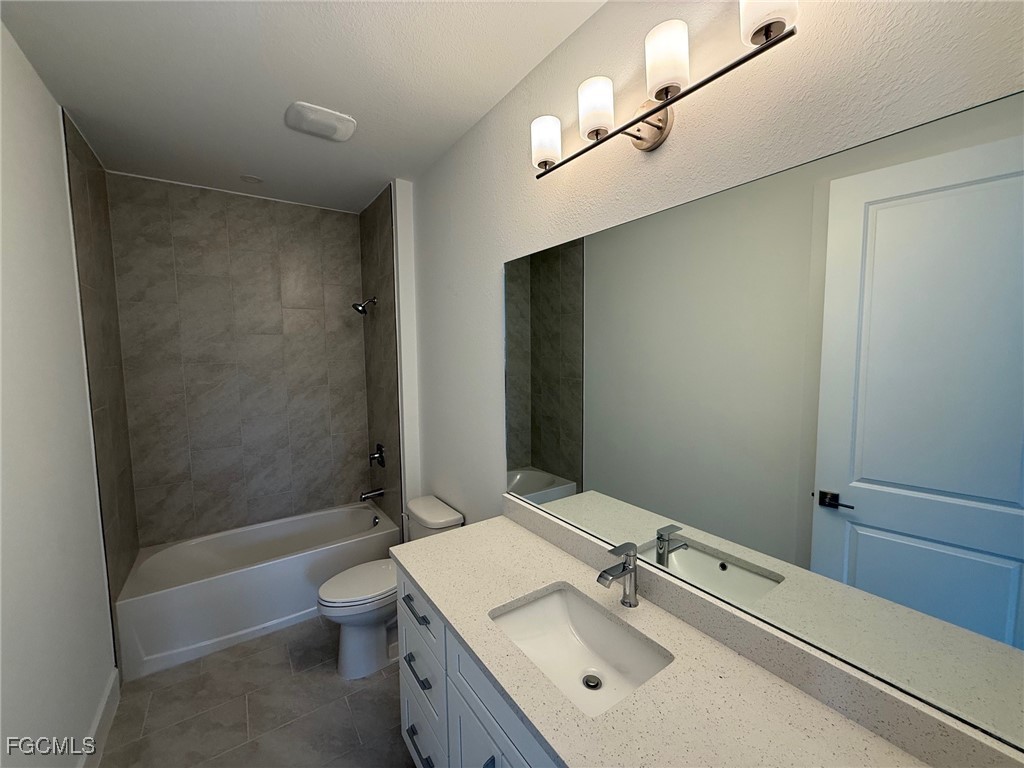 426 NW 3rd Terrace Cape Coral FL 33993 2025009258 image10