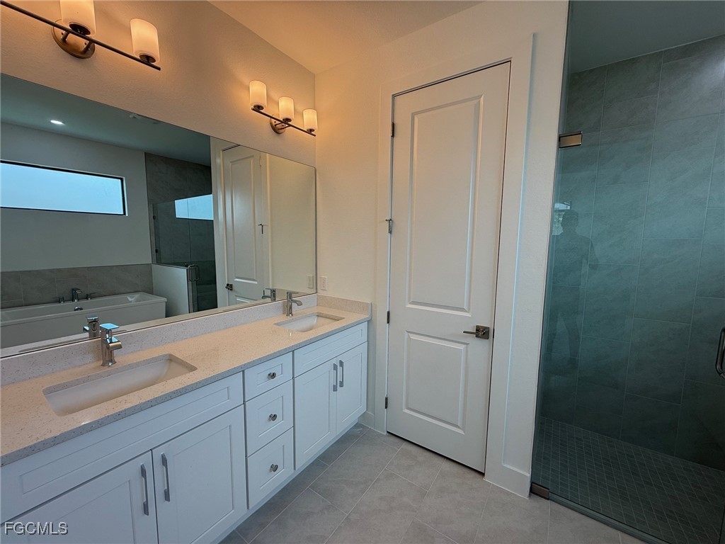 426 NW 3rd Terrace Cape Coral FL 33993 2025009258 image7