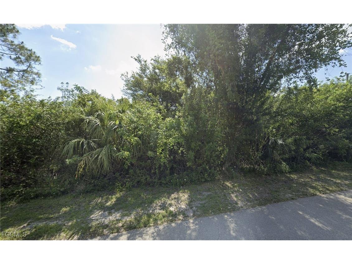 426 Paulcrest Avenue Lehigh Acres FL 33974 2025022795 image1