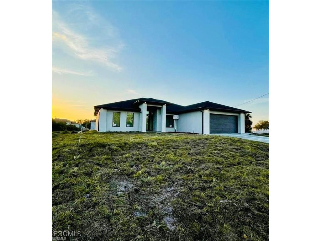 426 Picturesque Avenue Lehigh Acres FL 33974 2025022663 image3