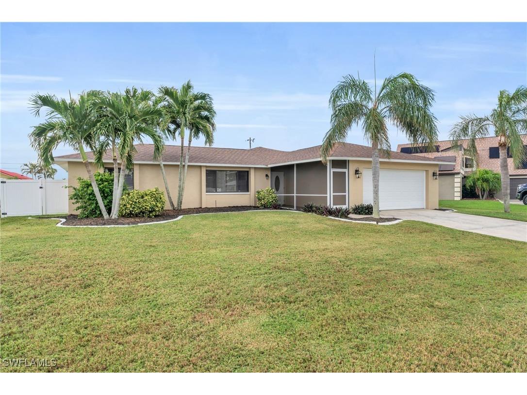 426 SW 43rd Terrace Cape Coral FL 33914 224054483 image1