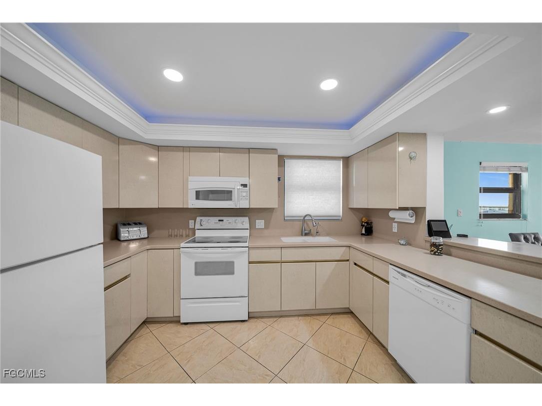 4260 SE 20th Place #401 Cape Coral FL 33904 2025002896 image9