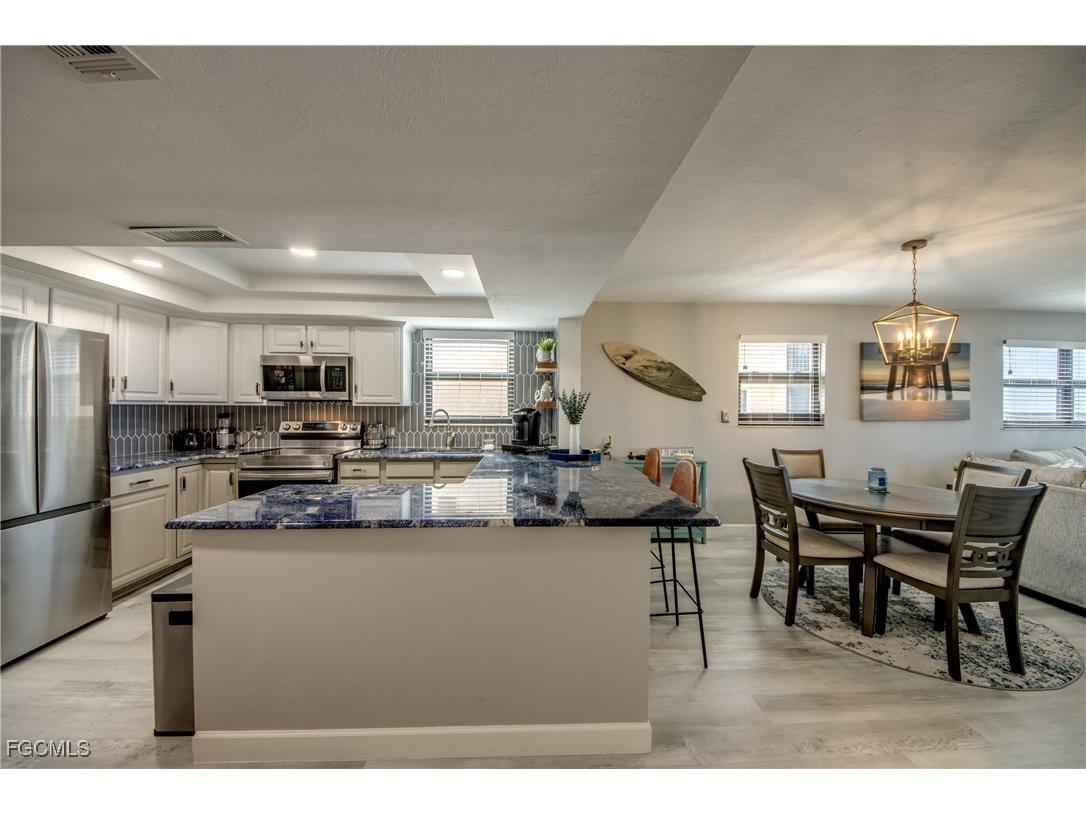 4260 SE 20th Place #701 Cape Coral FL 33904 2025006835 image9