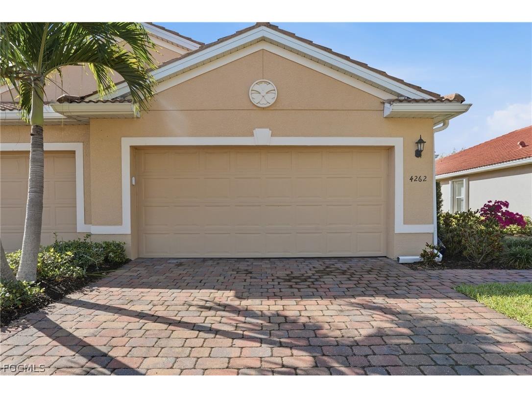 4262 Dutchess Park Road Fort Myers FL 33916 2026013119 image1