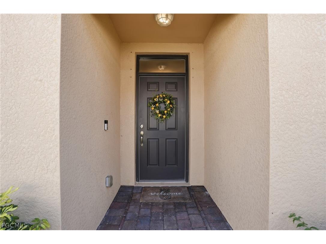 4262 Dutchess Park Road Fort Myers FL 33916 2026013119 image2