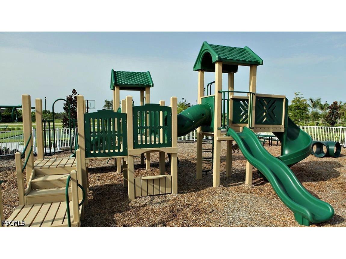 4262 Dutchess Park Road Fort Myers FL 33916 2026013119 image36