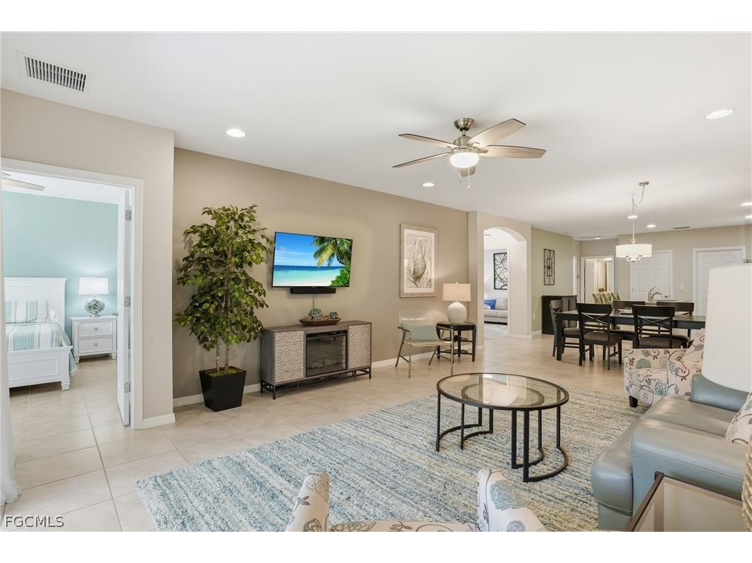 4262 Dutchess Park Road Fort Myers FL 33916 2026013119 image6