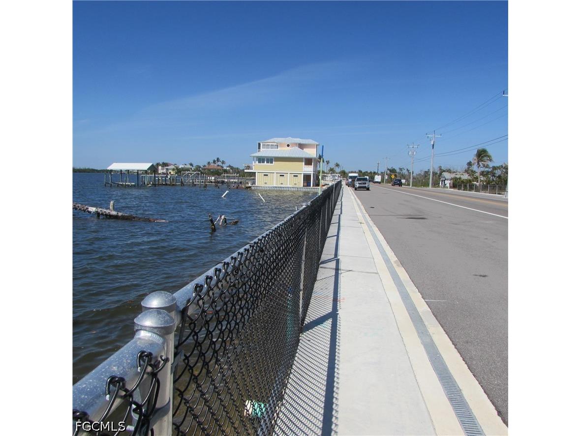 4262 Pine Island Road NW Matlacha FL 33993 2026017869 image10