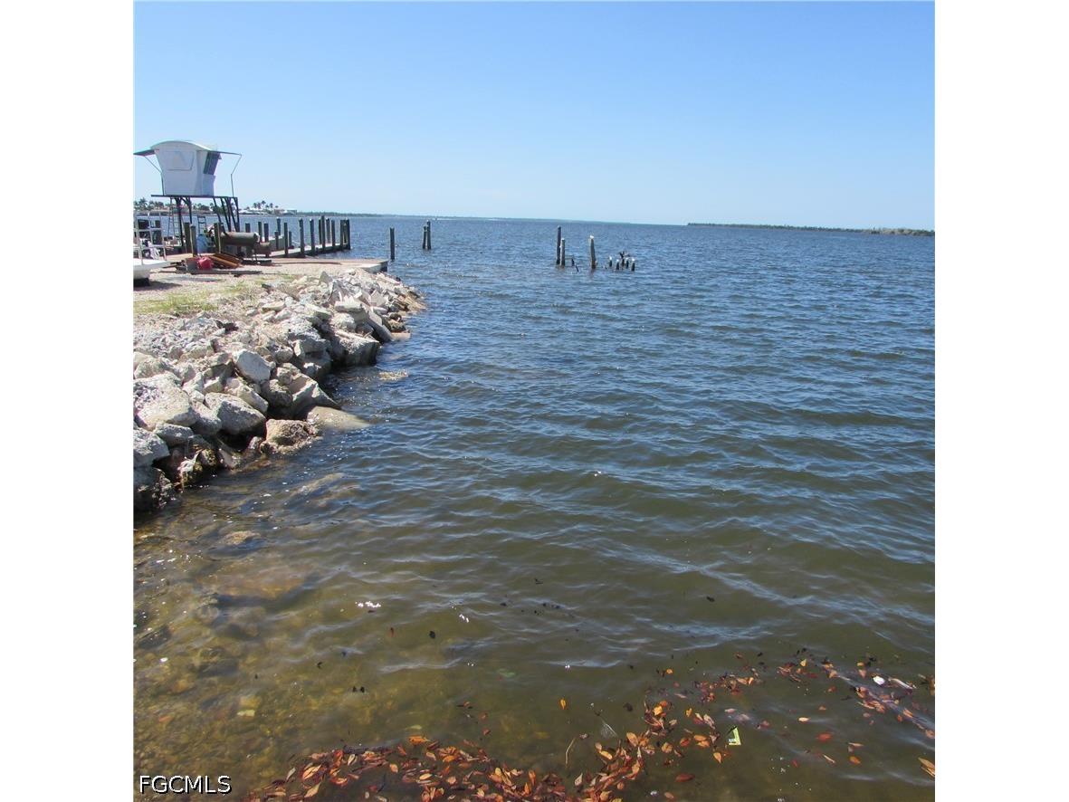 4262 Pine Island Road NW Matlacha FL 33993 2026017869 image5