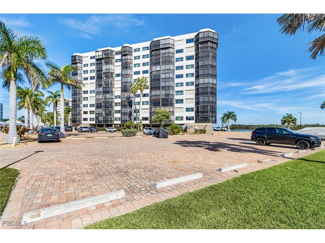4263 Bay Beach Lane #1014 Fort Myers Beach FL 33931 2025021187 image18