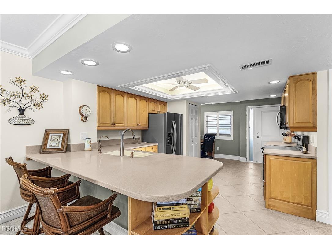 4263 Bay Beach Lane #1014 Fort Myers Beach FL 33931 2025021187 image3