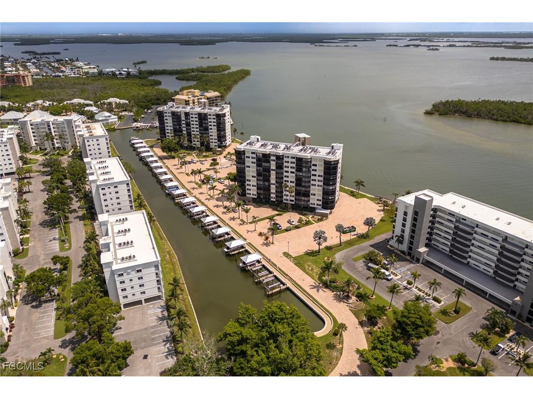 4263 Bay Beach Lane #413 Fort Myers Beach FL 33931 2025003761 image33