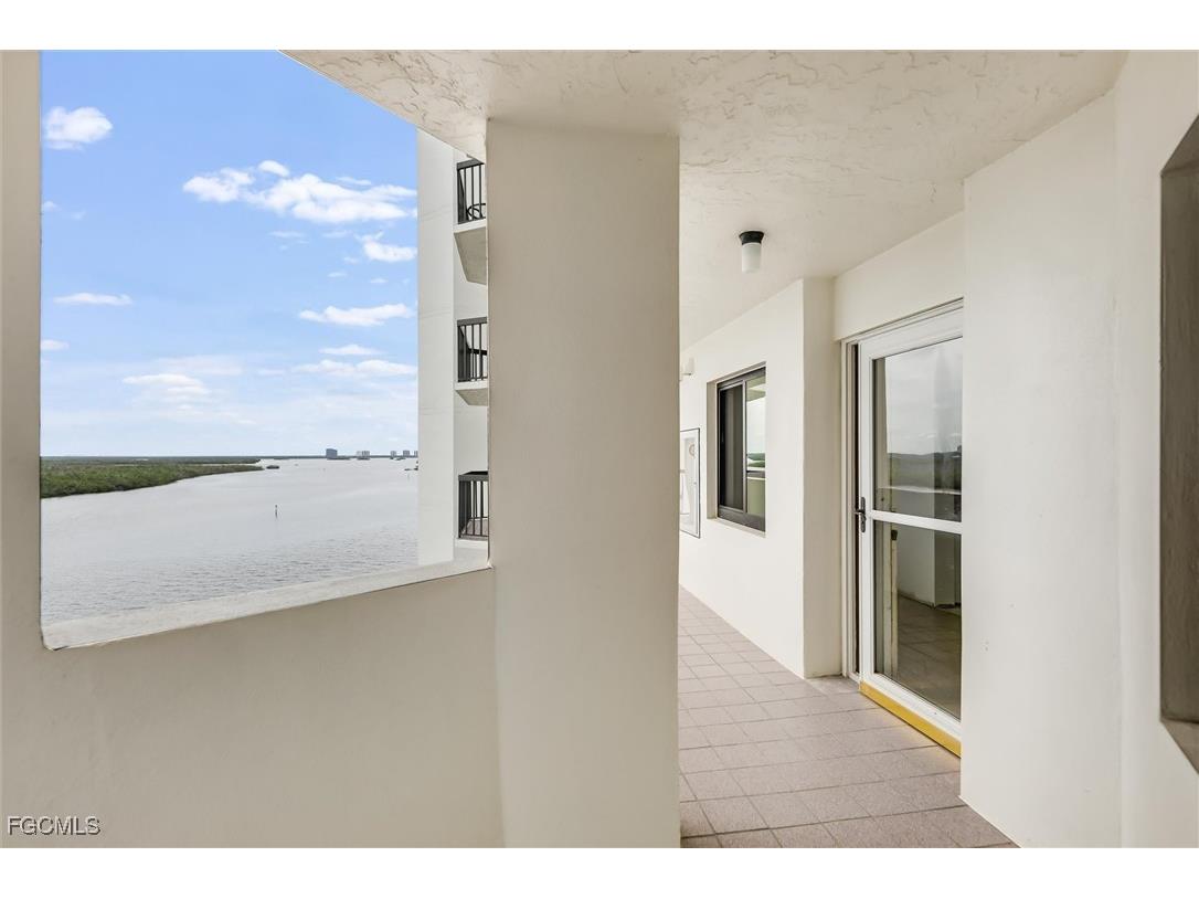 4263 Bay Beach Lane #713 Fort Myers Beach FL 33931 2025007861 image2