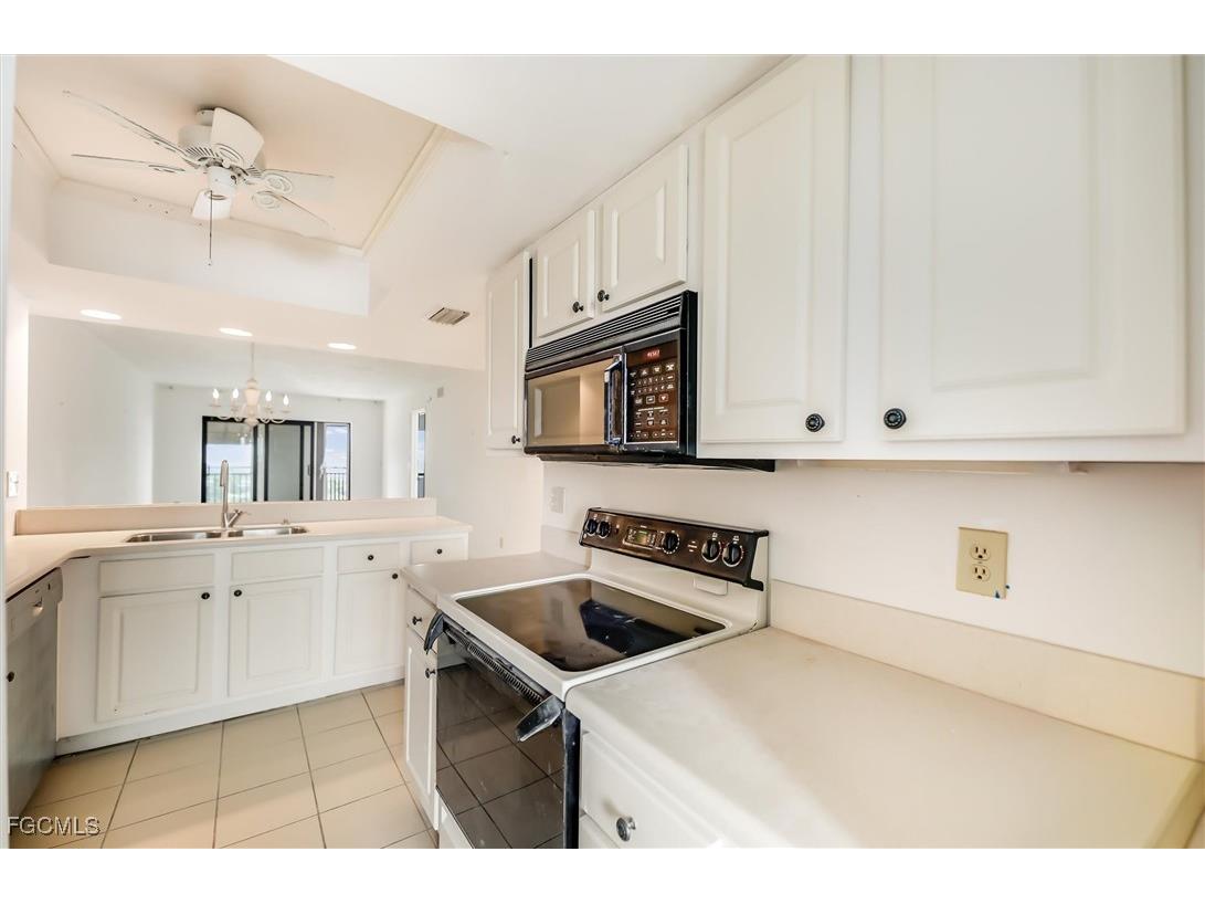 4263 Bay Beach Lane #713 Fort Myers Beach FL 33931 2025007861 image3